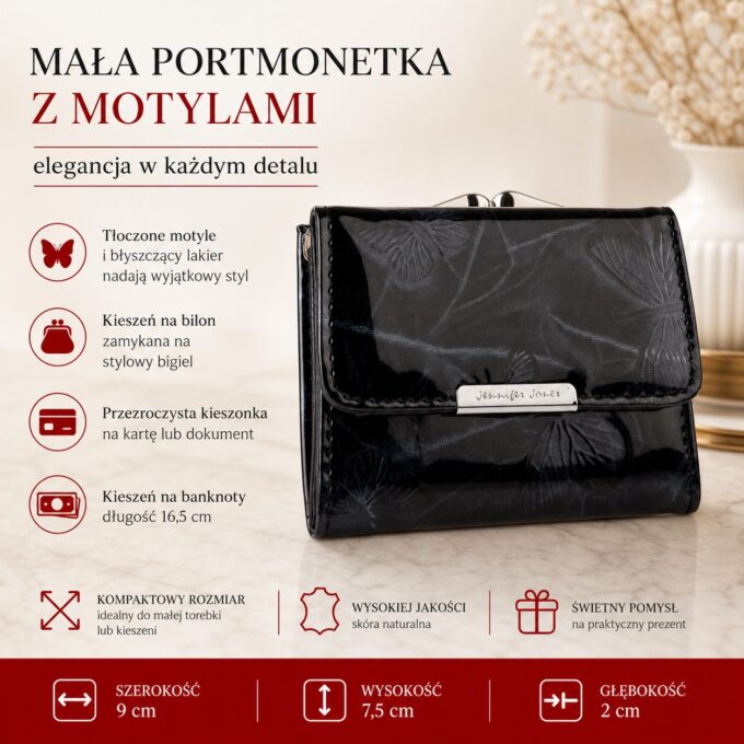 Czarna lakierowana portmonetka z motylkami, zamknięta, z biglem, ujęcie z przodu